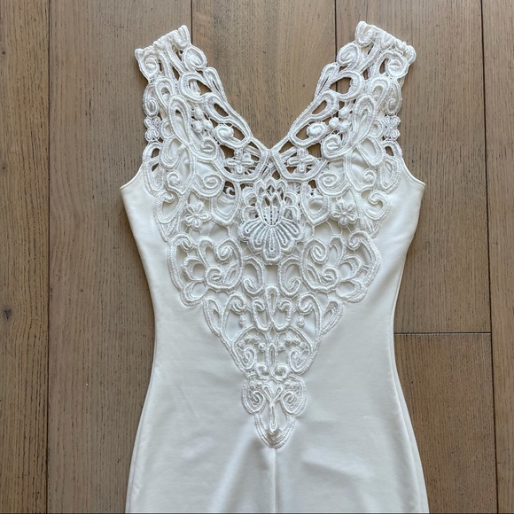 🆕 Dress the Population Intricate Lace Open Back Detail Bodycon Mini Dress - Picture 4 of 8